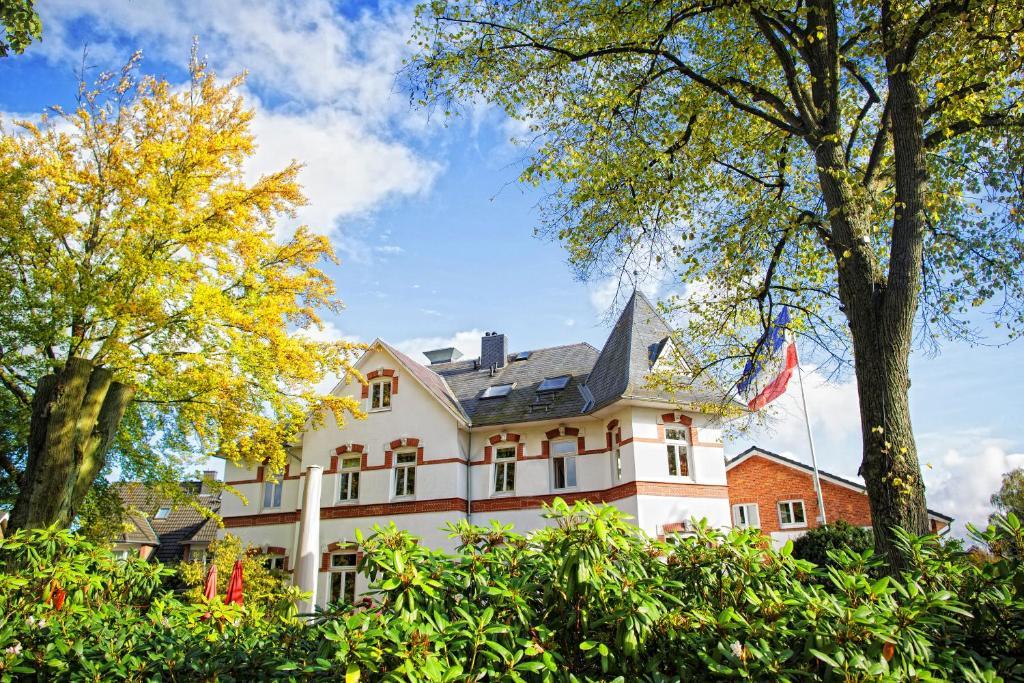 Heinsens Ellerbek Bed & Breakfast Exterior photo